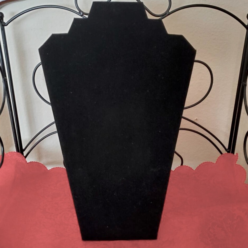 NWOT - Necklace Easel Display / Organizer